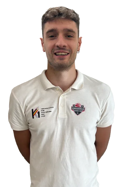 Gabriele Viola, istruttore del Maisenza Basketball Camp, Carrara Legends